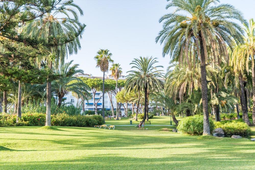 Apartament Playas Del Duque, Puerto Banus, Golf .Playa Y Compras Marbella Zewnętrze zdjęcie