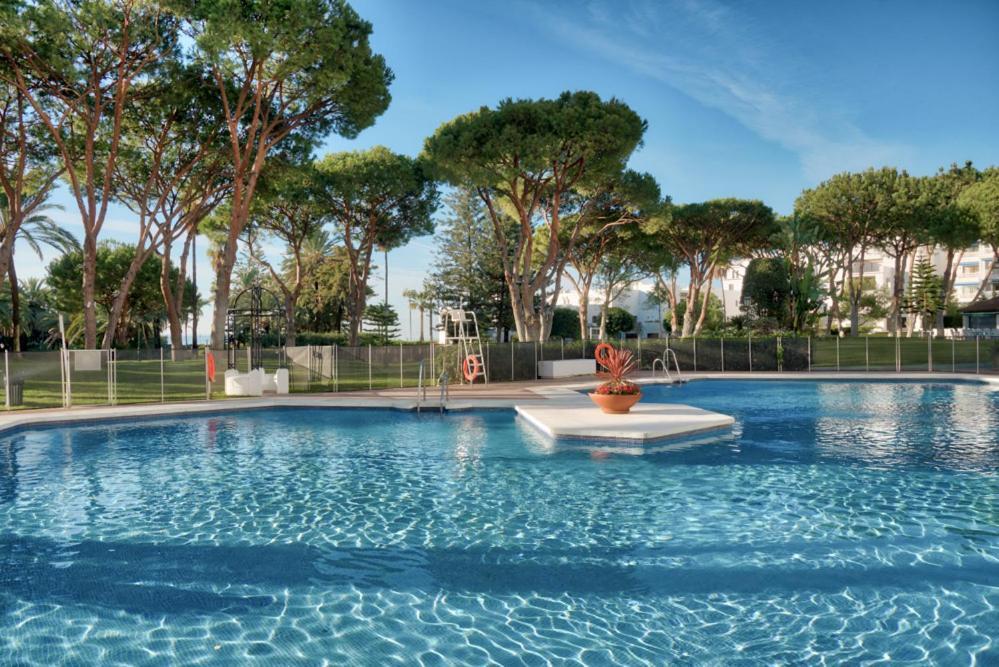 Apartament Playas Del Duque, Puerto Banus, Golf .Playa Y Compras Marbella Zewnętrze zdjęcie