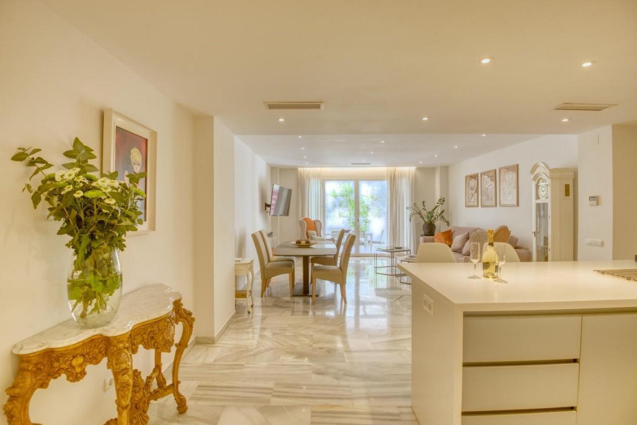 Apartament Playas Del Duque, Puerto Banus, Golf .Playa Y Compras Marbella Zewnętrze zdjęcie