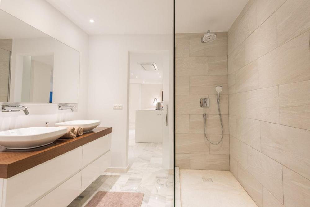 Apartament Playas Del Duque, Puerto Banus, Golf .Playa Y Compras Marbella Zewnętrze zdjęcie